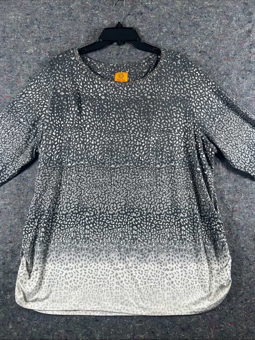 Ruby Rd. Gray to White Ombre Animal-Print Scoop Neck Tunic /brand new never used